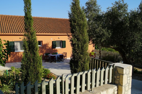 Athykampos Cottage