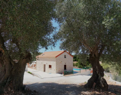 Villa Antikleia, Maganos